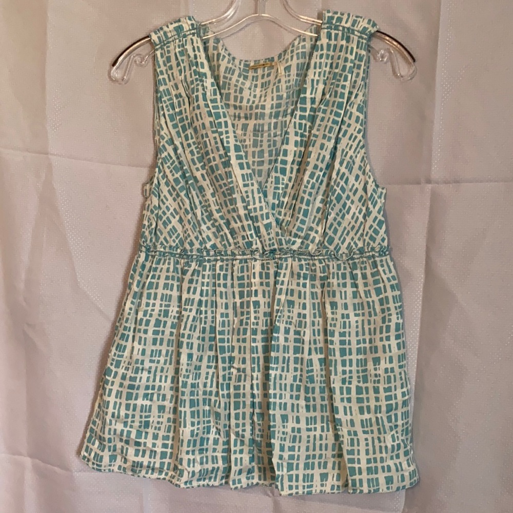 Blue pattern sleeveless blouse by MaxStudio, sizeM
